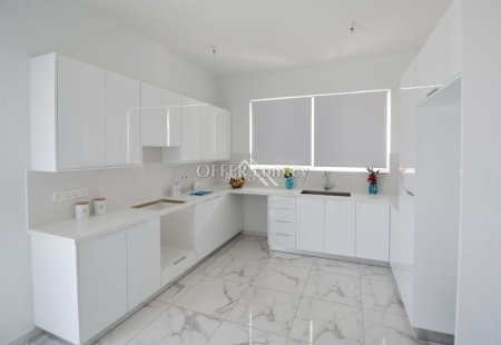 3 Bed Apartment for Sale in City Center, Larnaca - 7