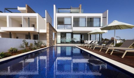 Superb 5-Bedroom Sea Front Villa