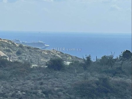 Land Parcel 3000 sm in Agios Tychonas, Limassol