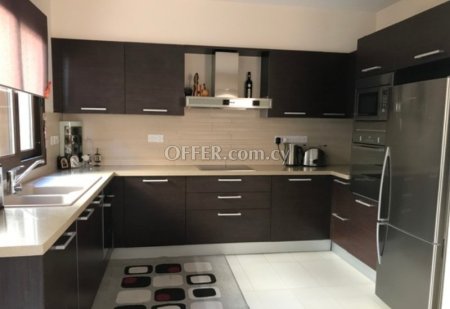 New For Sale €270,000 House 4 bedrooms, Kalokhorio Nicosia - Main Photo