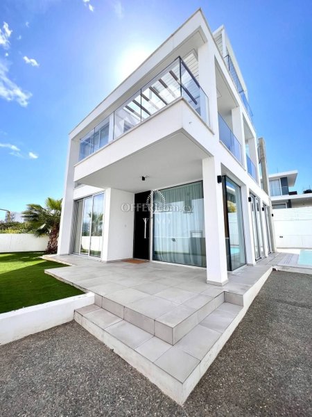 UNIQUE FOUR BEDROOM DETACHED VILLA IN PROTARAS AREA - 11