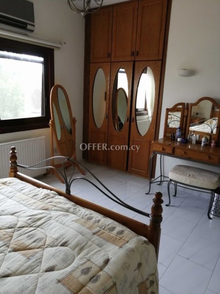 3-bedroom Detached Villa 180 sqm in Oroklini - 10