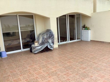 Two bedroom apartment with large veranda in Paralimni - 9