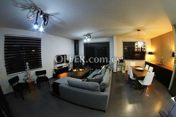 Luxury Penthouse 3 Bedroom  Or  With Majestic Roof Garden, Mesa Geiton