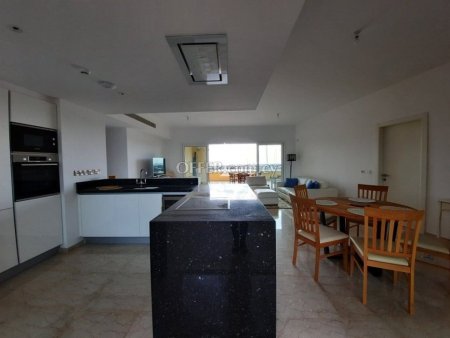 THREE BEDROOM APARTMENT LOCATED IN THE  LIMASSOL MARINA - 4