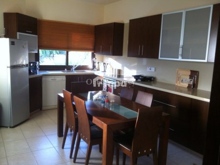 Spacious Three Bedroom Upper House in Arxaggelos for Rent