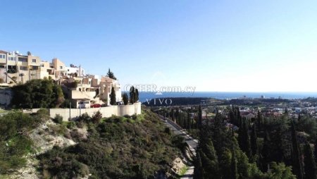 LUXURIOUS THREE BEDROOM PENTHOUSE WITH ROOF GARDEN IN AGIOS TYCHONAS - 7