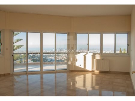 Large villa with unobstructed views for sale in Laiki Lefkothea - 2
