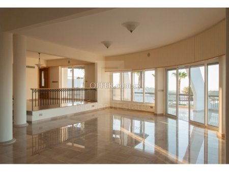 Large villa with unobstructed views for sale in Laiki Lefkothea - 5