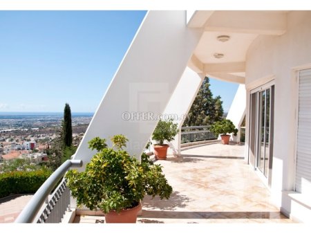 Large villa with unobstructed views for sale in Laiki Lefkothea - 4
