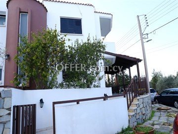 4 Bedroom House  In Archaggelos