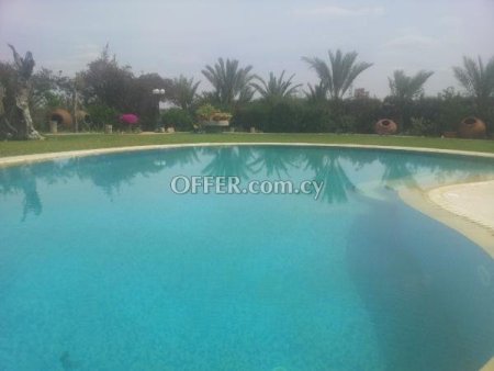 New For Rent €2,800 Villa 5 bedrooms, Detached Latsia Nicosia
