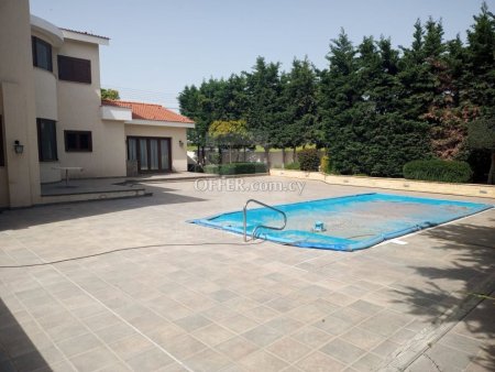 4 plus 1 bedroom villa full furnished for rent in Linopetra area of Limassol