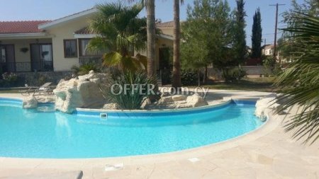 New For Sale €1,300,000 Villa 6 bedrooms, Detached Latsia (Lakkia) Nicosia - 5