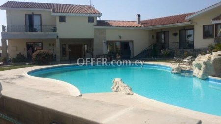 New For Sale €1,300,000 Villa 6 bedrooms, Detached Latsia (Lakkia) Nicosia - 4
