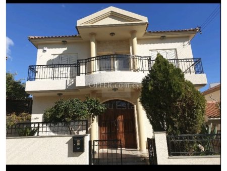 Detached five bedroom house in Agios Athanasios for rent