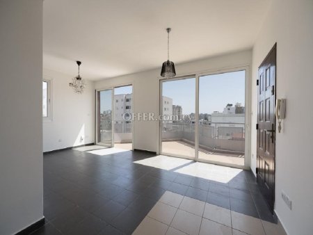 New For Sale €160,000 Apartment 3 bedrooms, Whole Floor Retiré, top floor, Kaimakli Nicosia