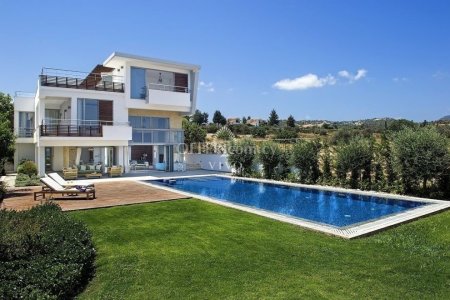 LUXURIOUS FOUR BEDROOM DETACHED HOUSE IN AKAMAS BAY - 11