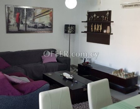 Two bed apartment in Lakatamia for rent