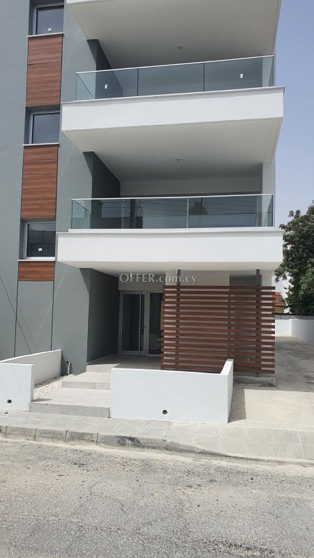 New For Sale €295,000 Apartment 2 bedrooms, Whole Floor Retiré, top floor, Larnaka (Center), Larnaca Larnaca - Main Photo