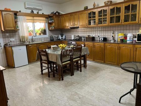 CORNER THREE BEDROOM HOUSE IN KATO POLEMIDIA LIMASSOL - 9
