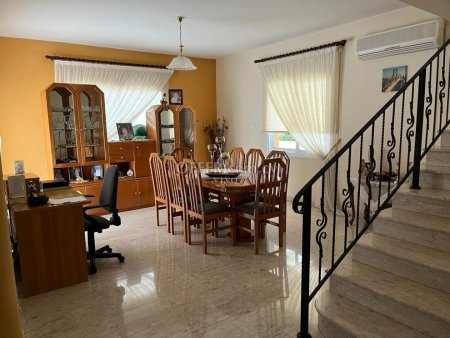 CORNER THREE BEDROOM HOUSE IN KATO POLEMIDIA LIMASSOL - 8