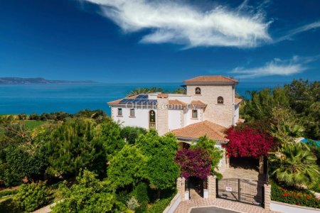 Villa For Sale in Argaka, Paphos - DP1660