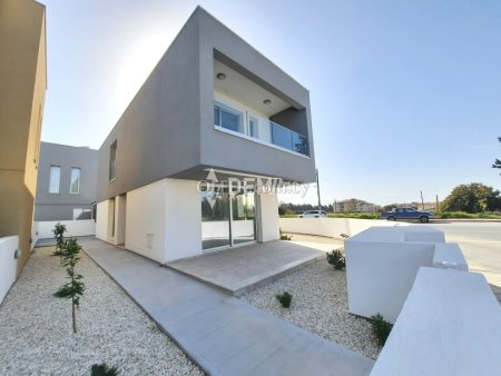 Villa For Sale in Kato Paphos - Universal, Paphos - DP1541