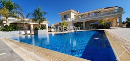Villa For Rent in Peyia - Sea Caves, Paphos - DP1181