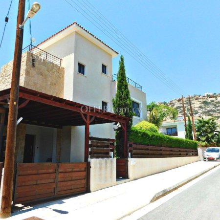 Villa For Sale in Peyia, Paphos - PA8076 - 1