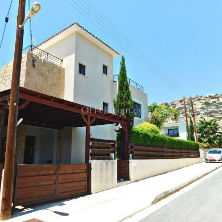 Villa For Sale in Peyia, Paphos - PA8076