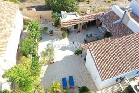Villa For Sale in Mesa Chorio, Paphos - DP1172 - 11