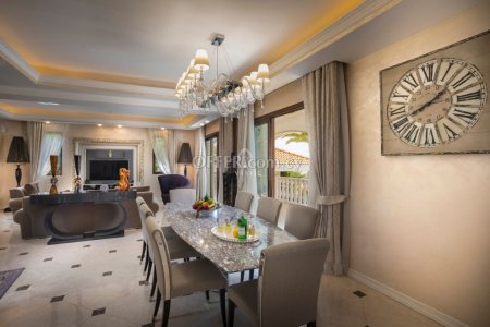 MAGNIFICENT  5 BEDROOM VILLA IN ARGAKA - 10