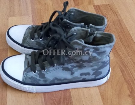 Boys camouflage easy wear with zip on side canvas baseball boots. - 5