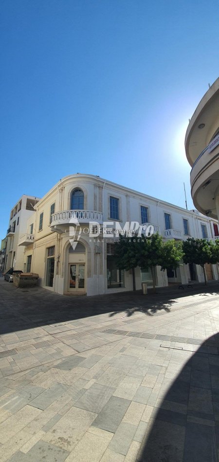 House For Sale in Paphos City Center, Paphos - DP2197 - 3