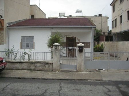 New For Sale €185,000 House (1 level bungalow) 2 bedrooms, Semi-detached Larnaka (Center), Larnaca Larnaca - Main Photo
