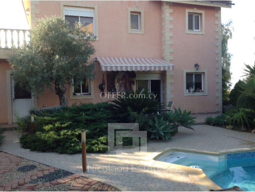 Luxury villa for rent in Agios Athanasios near Foleys school Sfalagiotissa - 2