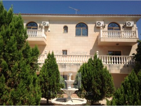 Luxury villa for sale in Sfalangiotissa area Agios Athanasios - 9