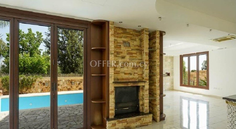 For Sale, Four-Bedroom plus Maid’s Room Detached House in Aglantzia - 5