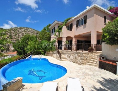 DETACHED 4 BEDROOM LUXURY VILLA ON A DOUBLE PLOT WITH STUNNING SEA VIEWS IN KAMARES VILLAGE TITLE DEEDS