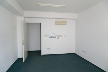 Office for Sale in Agioi Omologites, Nicosia - 3