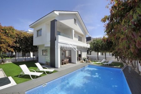 3 Bed Detached Villa for Rent in Pervolia, Larnaca - 1