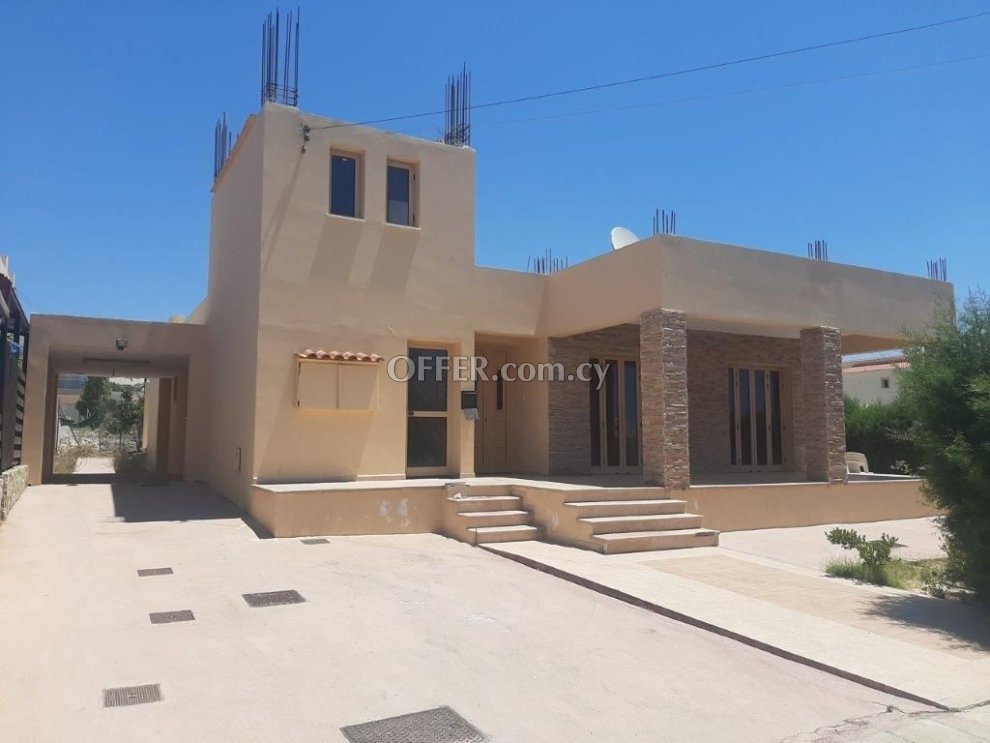 For Sale House in Geroskipou - 1