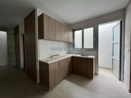 3 + 1 Bed Semi Detached Villa For Rent Limassol - 10