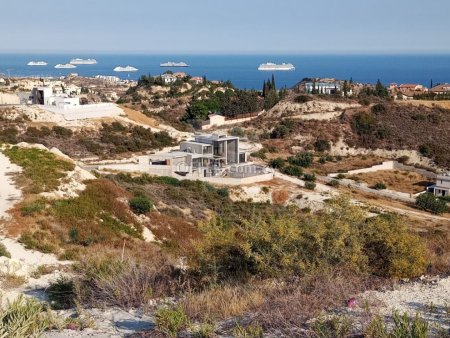 Large plot with excellent sea views for sale in Agios Tychonas Limassol
