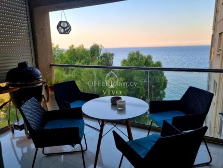 BEACHFRONT LUXURY: RENOVATED 2-BEDROOM HAVEN WITH STUNNING SEA VIEWS