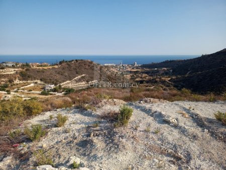 Large plot with excellent sea views for sale in Agios Tychonas Limassol - 3