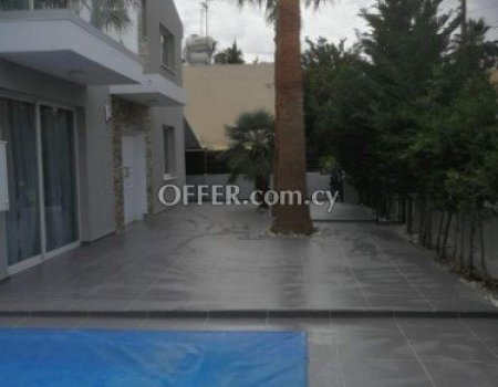 4 Bedroom House in Papas Area