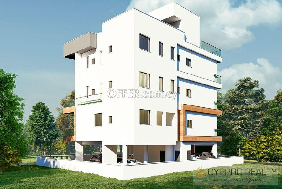 4 Bedroom Penthouse with Roof Garden in Zakaki - 3