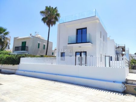 Renovated 2-Bedroom House in Cape Greco